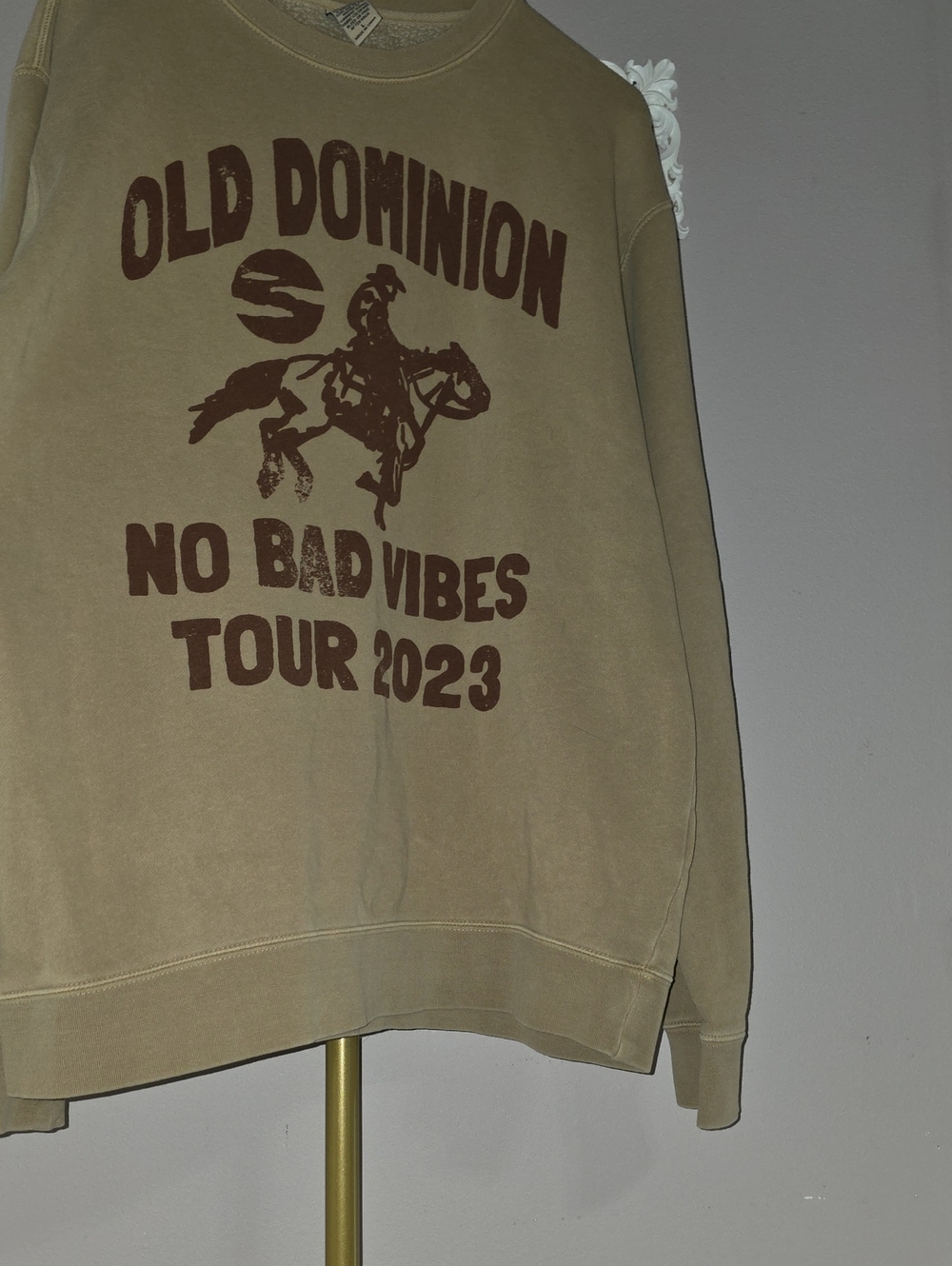 'No Bad Vibes Tour 2023' Tan Crewneck Sweatshirt